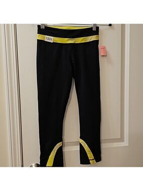 1240. Lululemon Run Inspire Crop II